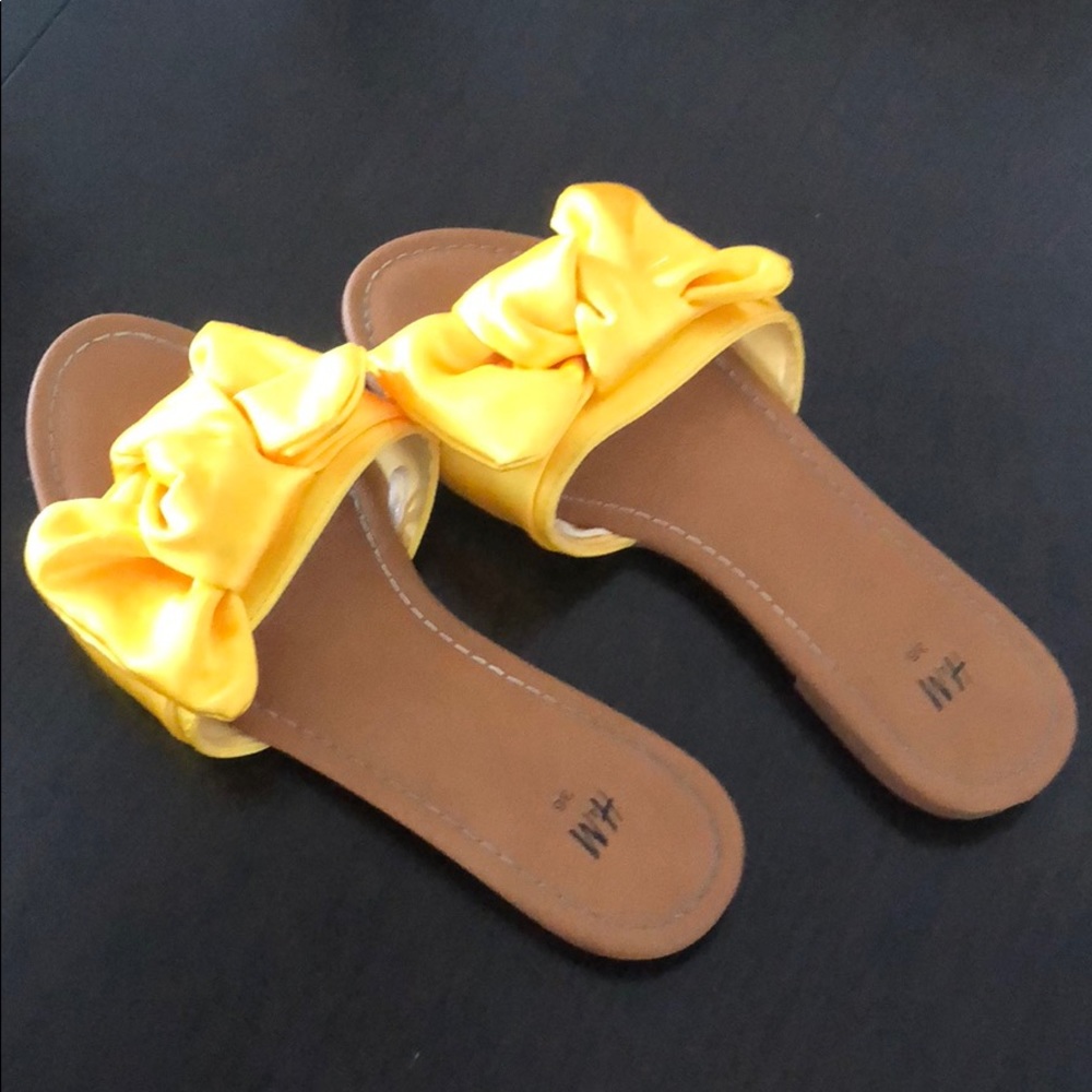 H & M yellow Flats